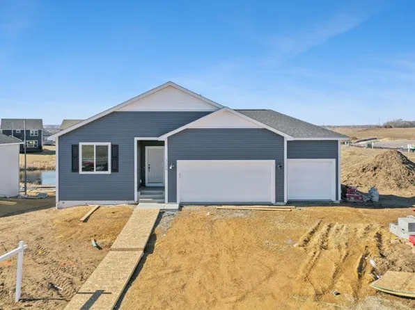 3149 Seminary Dr, Saint Paul, MN 55112