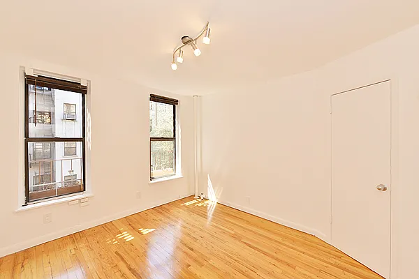 Sold by Weinstein Realty Group | media 9