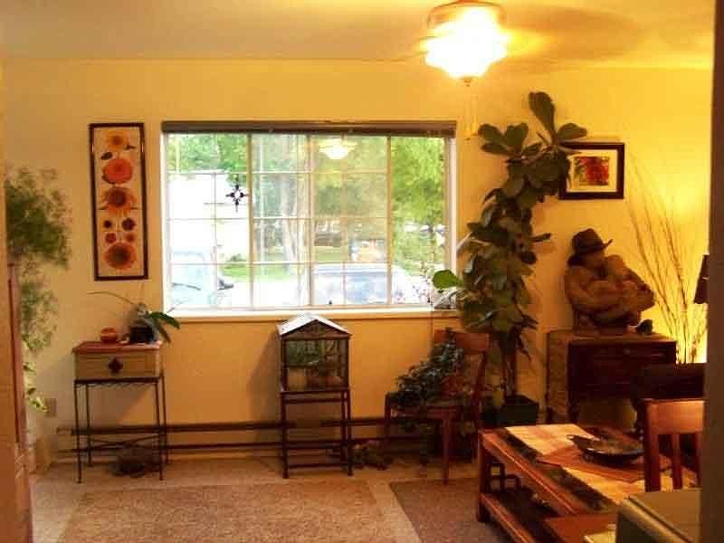 Living Room with Previous Renter