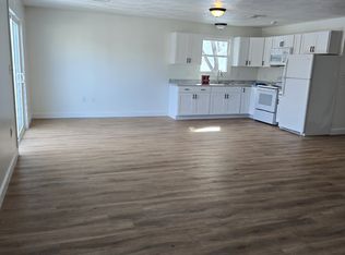 304 Front St #2R, Lincoln, RI 02865