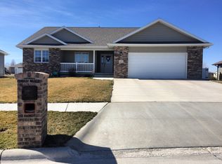 6008 R Ave, Kearney, NE 68847