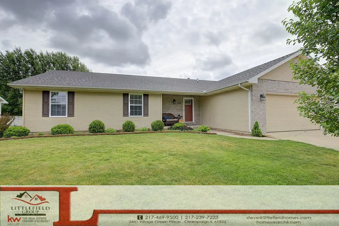 608 Rosewood photo 1
