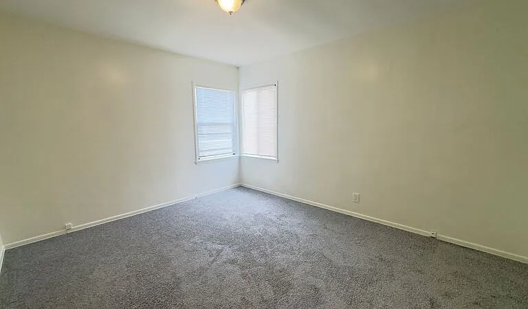 10131 Memphis Ave — Photo 13
