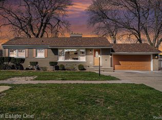 9210 Reeck Rd, Allen Park, MI 48101