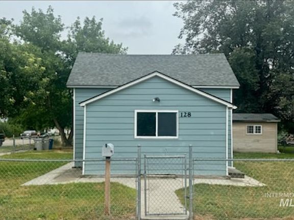 2nd image of 128 9th Ave N
