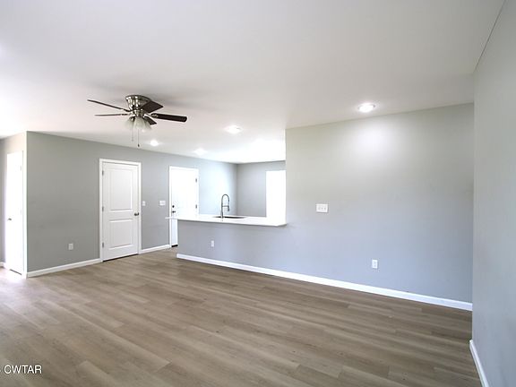 3rd image of 636 Gibson Rd