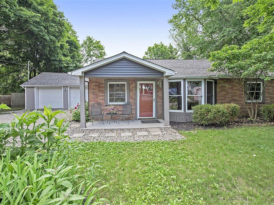 1st image of 933 Orchard Dr