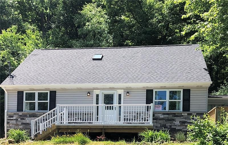 1st image of 440 Pine Creek Rd