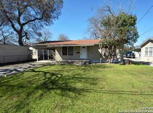 303 E Faust St, New Braunfels, TX 78130