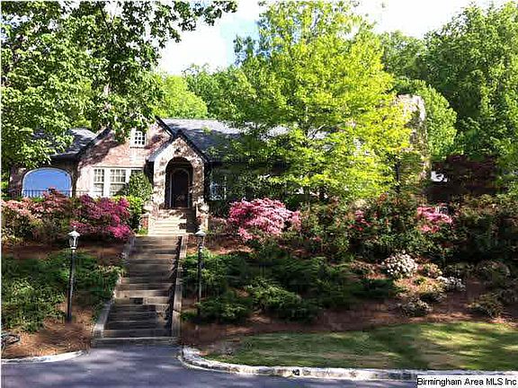 2nd image of 1 Abbey Ln