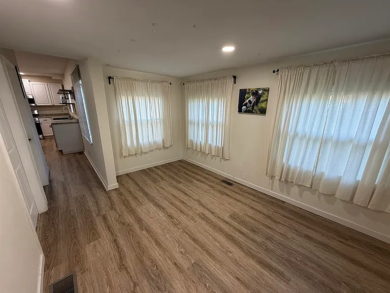 313 Nebraska St — Photo 4
