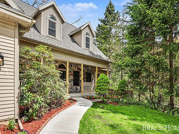 2nd image of 2155 Timber Valley Dr NE