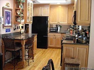 4th image of 45 Cranberry Ln