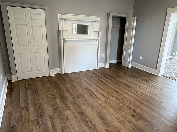 5th image of 313 W 6th St APT 5