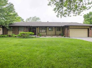 915 N Mission Rd, Wichita, KS 67206