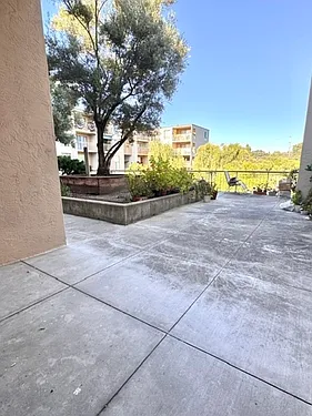 410 N Civic Dr — Photo 11