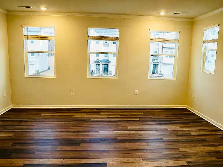3 bed, 3.5 bath, 1786 sqft, $1,821 — Photo 4