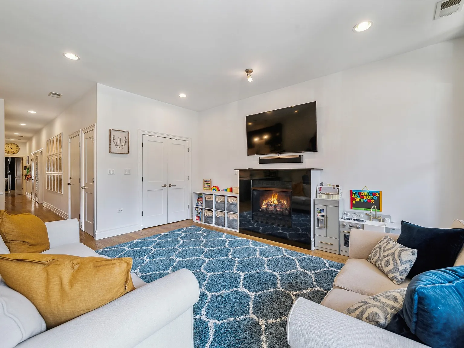 3 bed, $5,200 — Photo 3