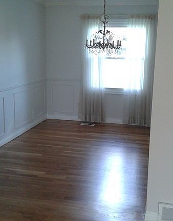 4th image of 54646 Franklin Dr