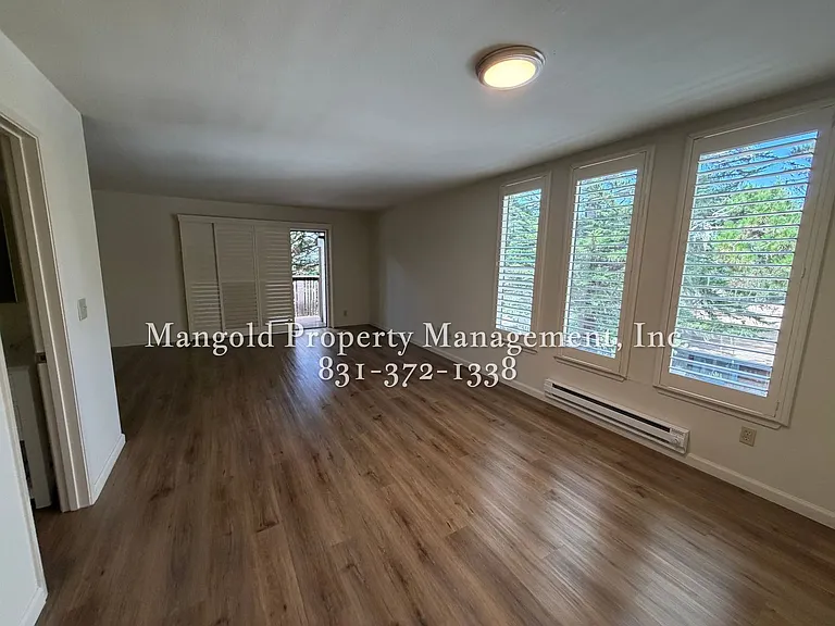 Huckleberry Hill Apartments — Photo 6