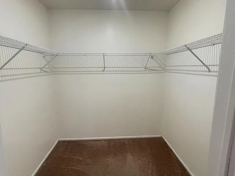 1503 Plymouth Rd — Photo 12