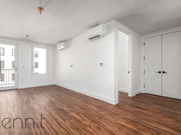 26-25 3rd St, Astoria, NY