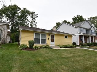 122 N Maple St, Palatine, IL 60067