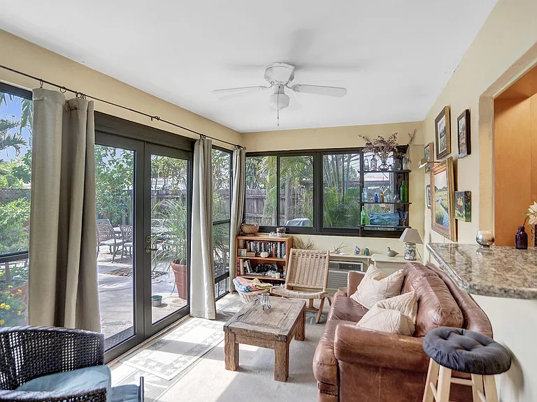420 NE 36th St — Photo 11