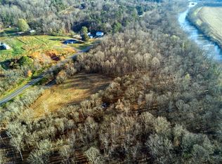 E Main St, Elkin, NC 28621