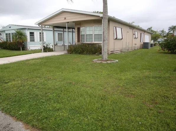 16 Cam Del Rio, Port St Lucie, FL 34952