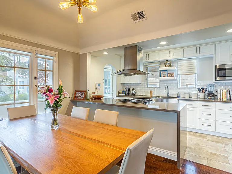 8920 David Ave — Photo 6