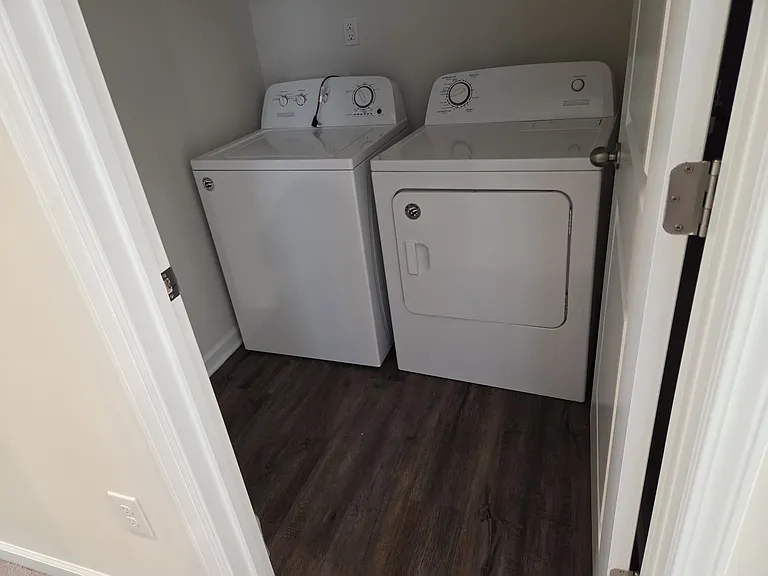 1537 Woodhouse Dr — Photo 22