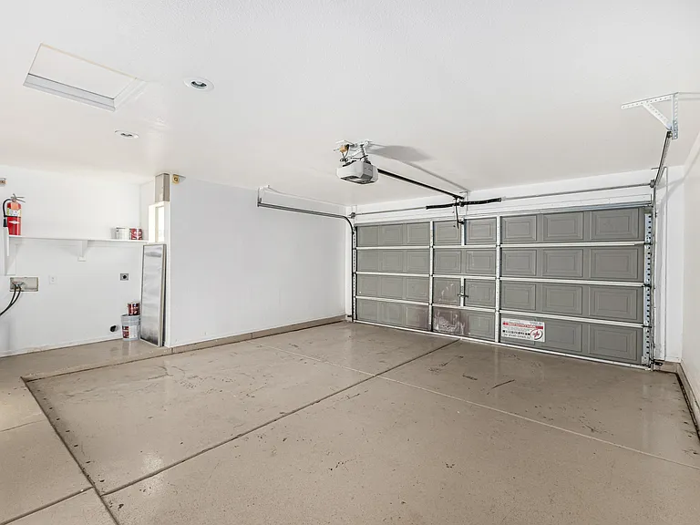 878 E Graham Ln — Photo 21