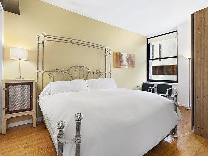 1st image of 150 Nassau St APT 5B
