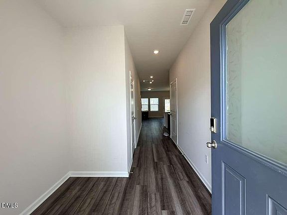 4th image of 926 Clearhaven Ln