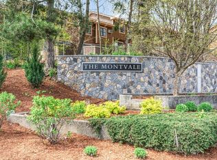 100 Ledgewood Dr APT 215, Stoneham, MA 02180