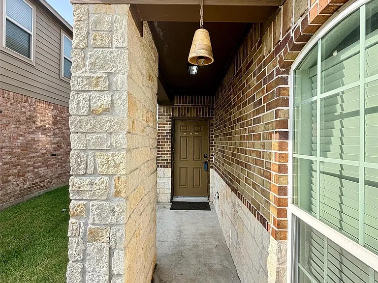 2623 Hunters Side Trl — Photo 5