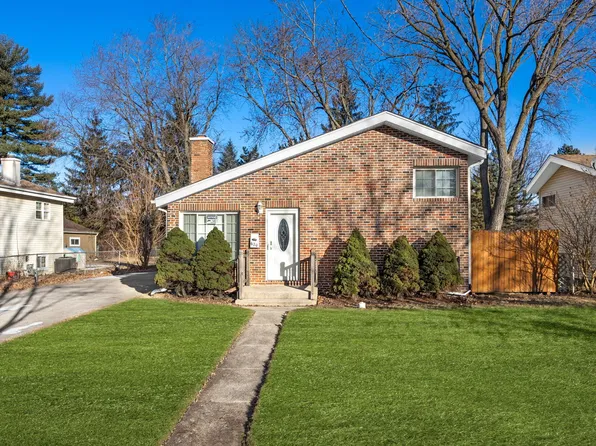 620 W Terrace St, Villa Park, IL 60181