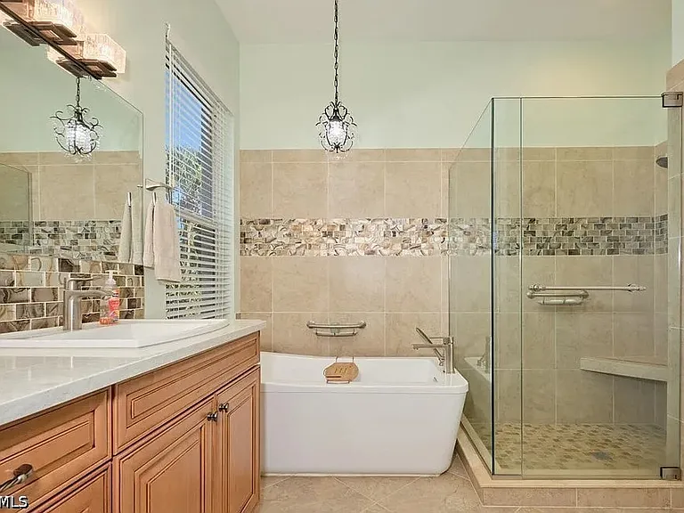 16320 Willowcrest Way — Photo 23