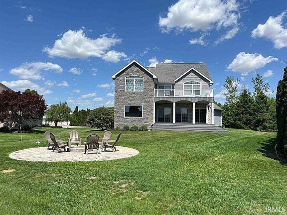 2nd image of 1620 Colonial Dr
