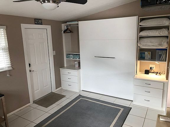 4th image of 5235 Avenida Navarra #B