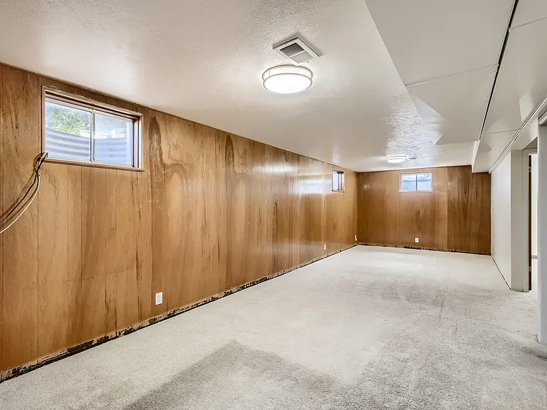11303 Corona Dr — Photo 14