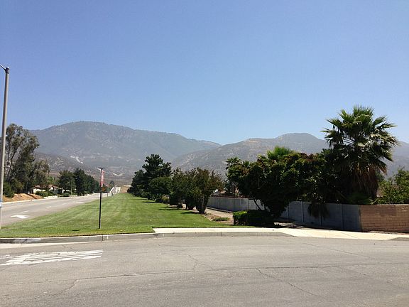 2nd image of 2431 Sunflower Ave