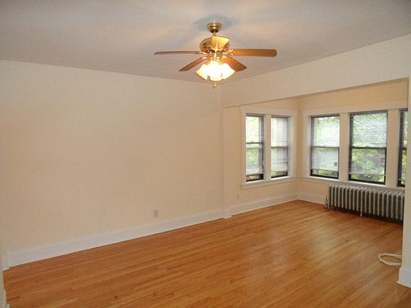 5th image of 4902 N Monticello Ave #2