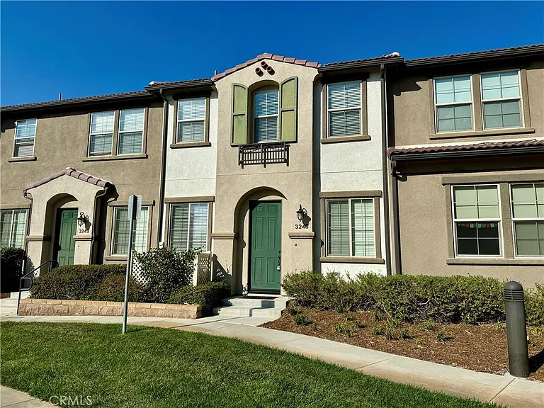 3248 Pebblebrook Rd — Photo 2