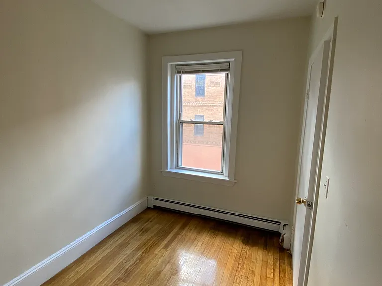 6 Wait St #3 — Photo 14
