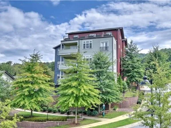 400 N Skyloft Dr #102, Asheville, NC 28801