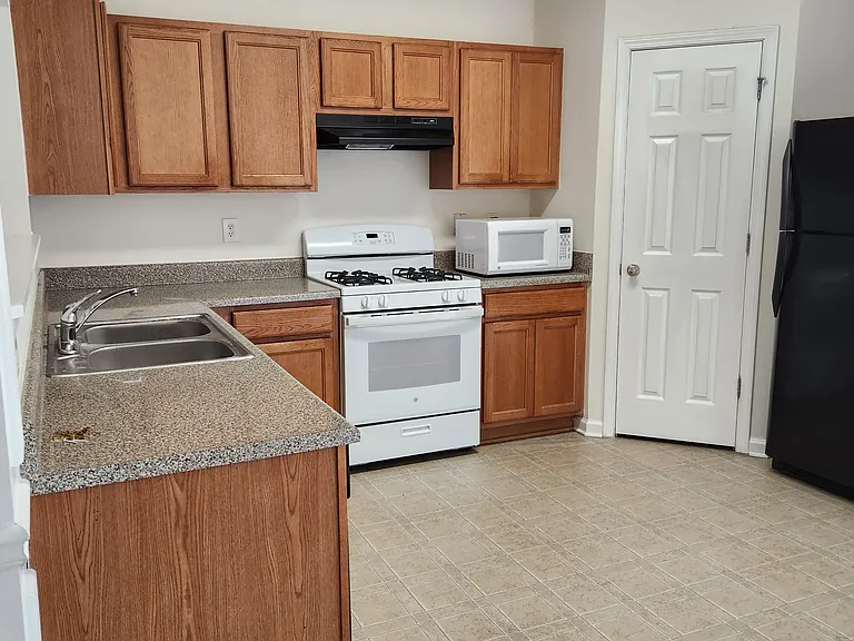 3969 Isaac Ct — Photo 8