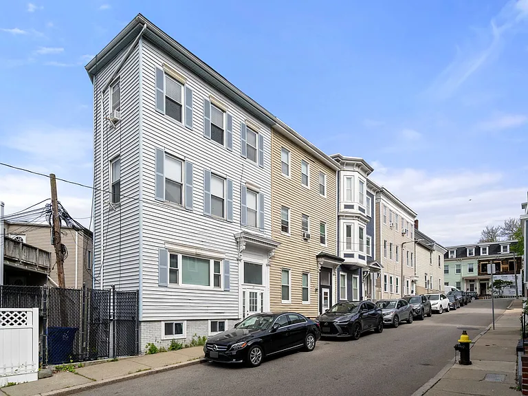 13-15 Knowlton St #1 — Photo 13