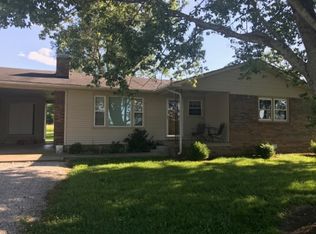 1035 New Grove Rd, Smiths Grove, KY 42171